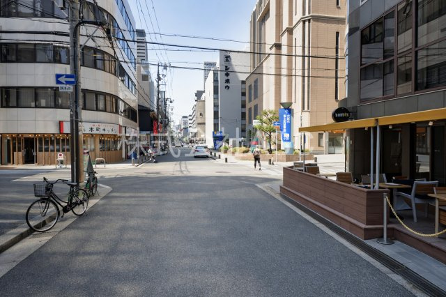 第一シルバービルの周辺