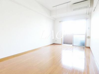 【居間・リビング】 | プレステージ綾瀬 | 洋室のお部屋です。