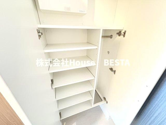 ソルテラス神戸栄町通の収納