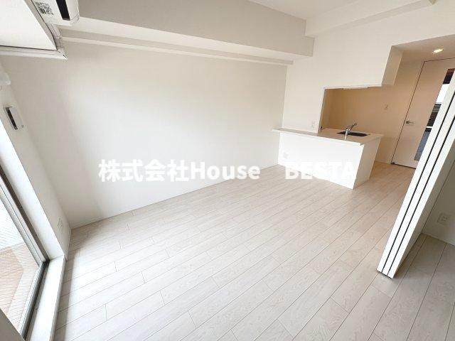 ソルテラス神戸栄町通の洋室