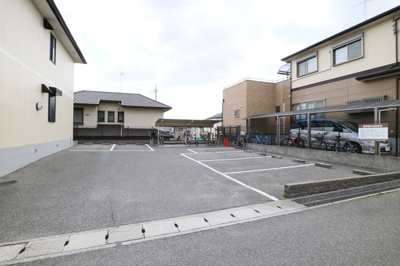【駐車場】 | ヴァンコリーヌ