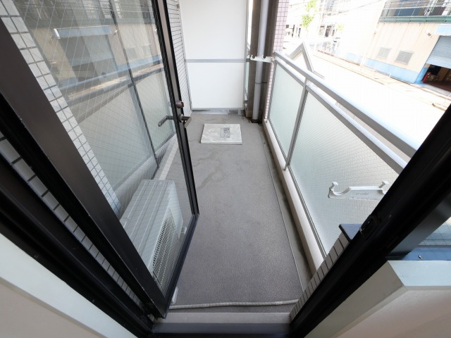 ロベリア弐番館のバルコニー