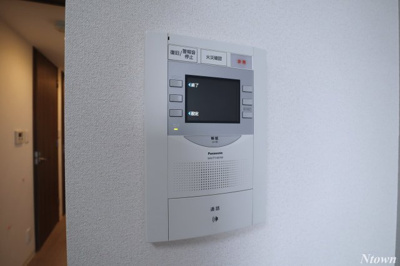 【セキュリティ】 | プレサンス名古屋駅ゲート | モニター付きインターホンです