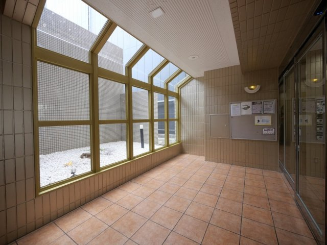 ロベリア弐番館のロビー