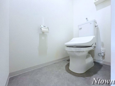 【トイレ】 | アクアエテルナ泉 | 清潔感のあるトイレです