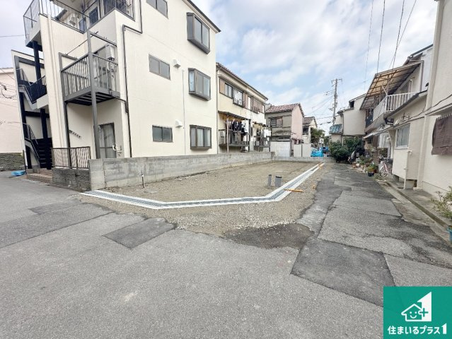 豊中市千成町　第2期　新築一戸建ての外観|周辺は落ち着いた街並みの住宅地！子育てがしやすい住環境です！まだ未完成ですが、現地でしかわからない事もございます。是非一度ご覧ください。
