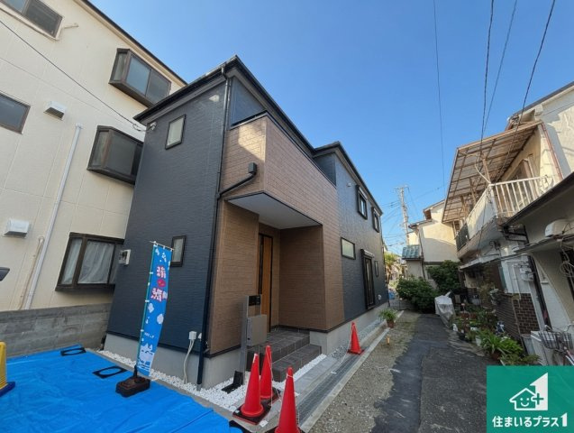 豊中市千成町　第2期　新築一戸建ての外観|お客様に長く安心して住んでいだだける事にこだわった家づくり！住んでからのアフターサービスにもしっかりと取り組んでいます！