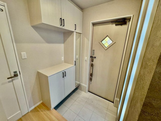 【玄関】 | 美木多上　中古一戸建