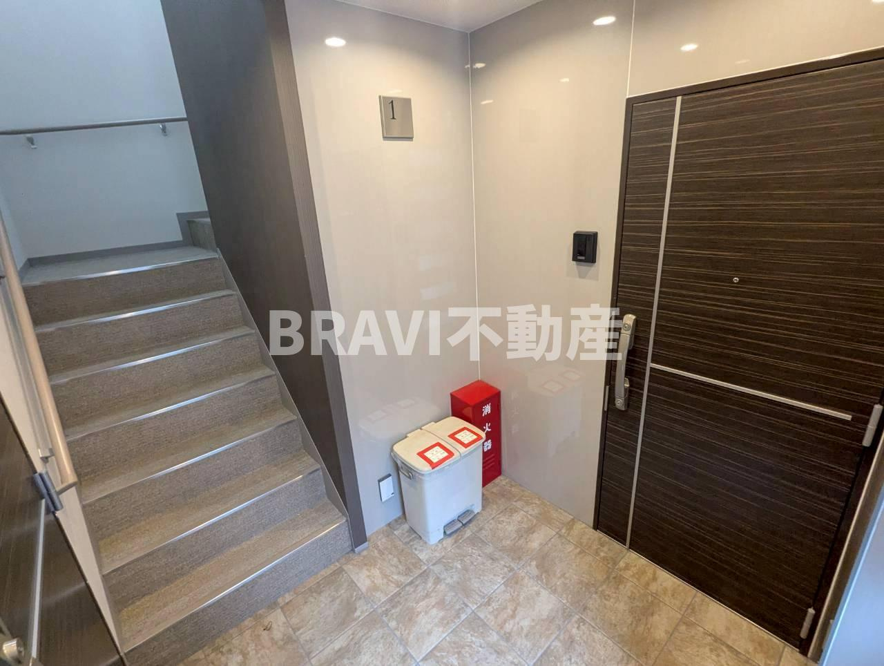 エスポアール春日Ⅴ BRAVI不動産のロビー