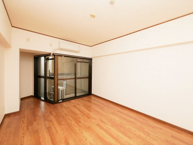 朝日プラザ岸里パサージュの居間・リビング