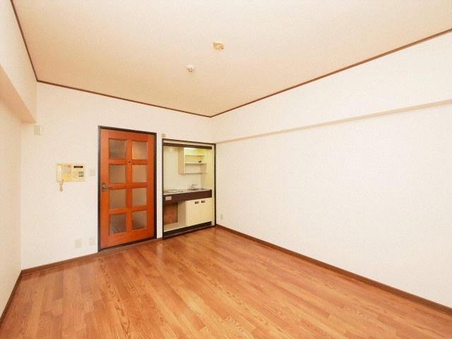 朝日プラザ岸里パサージュの居間・リビング