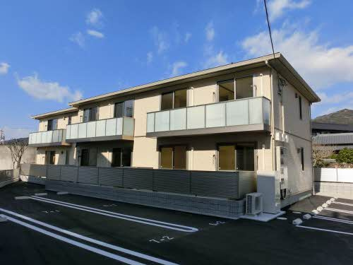 シャーメゾン ラディアの駐車場