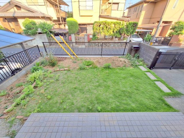 越谷市・宮本町ヘーベルハウスの庭