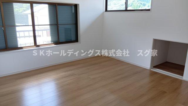 綾部市上延町旦寺　戸建ての洋室