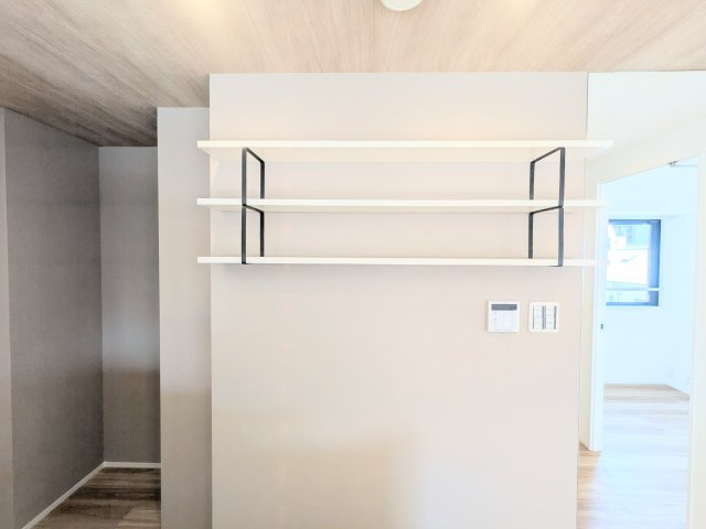 ベルハイム元浅草の収納|～キッチン裏の棚写真～