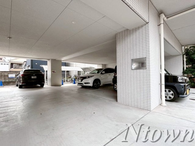 【駐車場】 | MX-Ⅰ | 駐車場があるので、車を買う予定の方も安心です