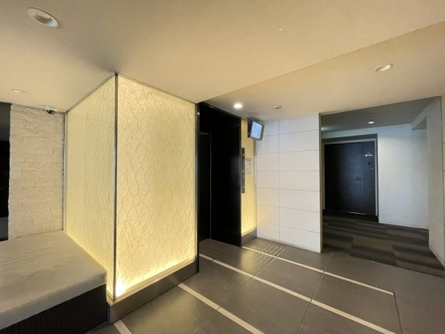 クラッシィハウス御池柳馬場のその他共用部分|共用部
エレベーター　防犯カメラ付き