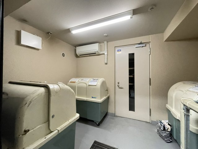 クラッシィハウス御池柳馬場のその他共用部分|共用部
ごみ置き場