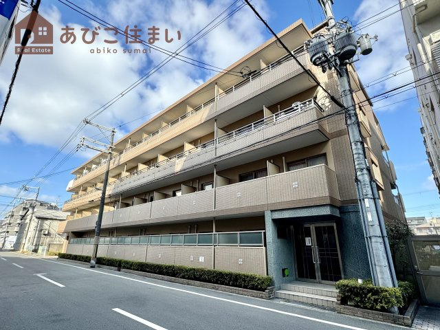 アジュールの外観