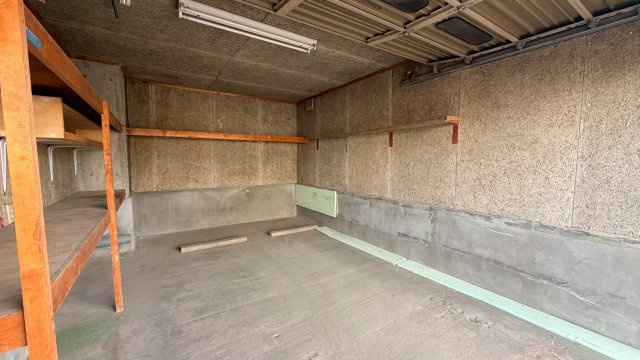 【その他】 | 北見市西三輪中古住宅 | 車庫内部