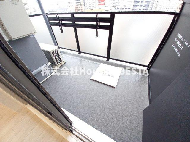 ソルテラス神戸栄町通のバルコニー