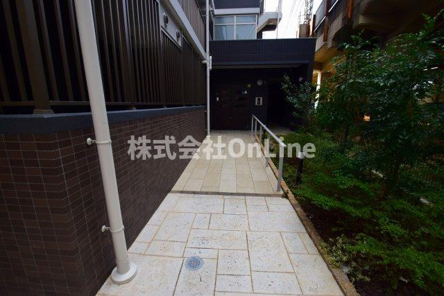 リアライズ鶴橋東Ⅱのエントランス