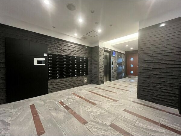 エスリードレジデンス上前津フロントのエントランス