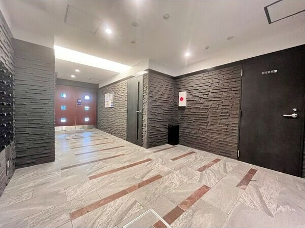 エスリードレジデンス上前津フロントのエントランス