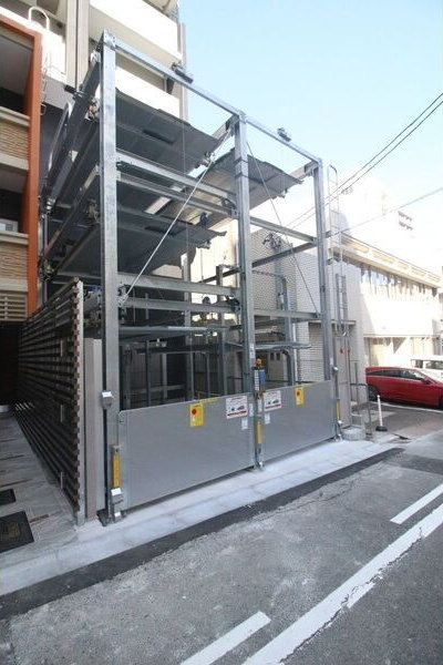 エスリードレジデンス上前津フロントの駐車場