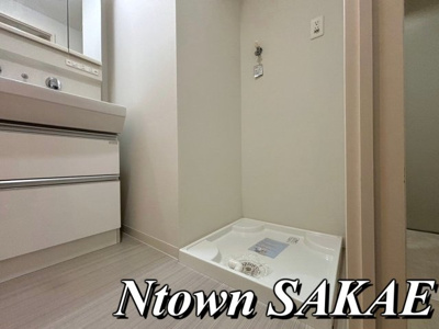 【設備】 | グラディアン大曽根 | 洗濯機置き場です