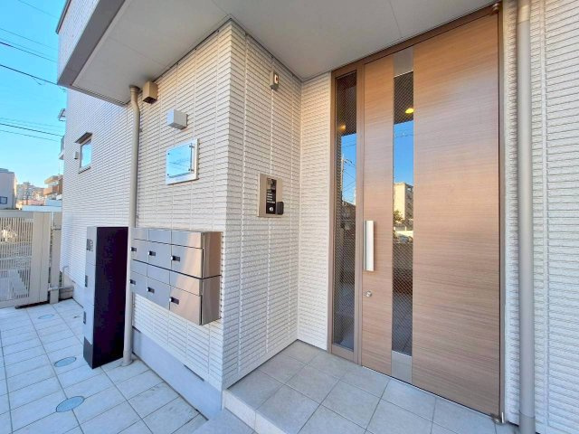 メゾンブランシュの玄関|耐火・耐震　旭化成ヘーベルメゾン