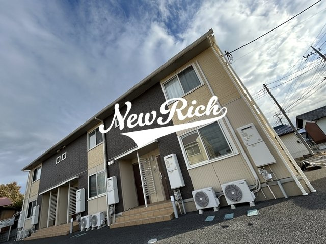 伊勢崎市戸谷塚町のアパートの外観