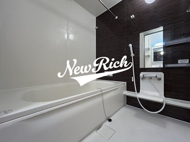 伊勢崎市戸谷塚町のアパートの浴室