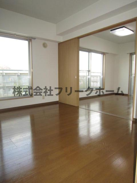 DUKEⅡの居間・リビング