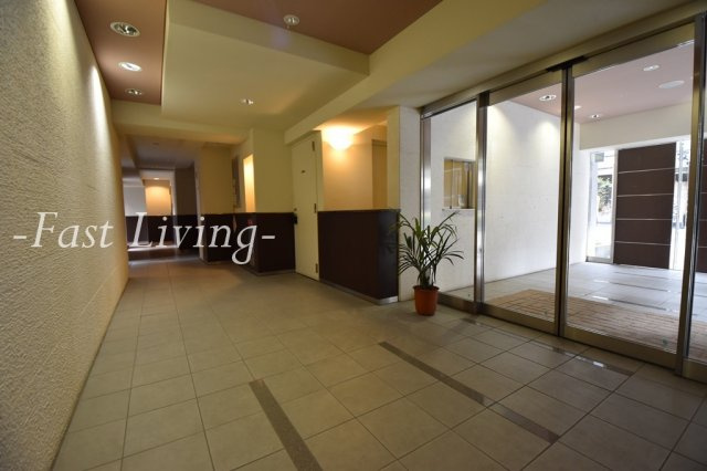 プラース千代田富士見のロビー