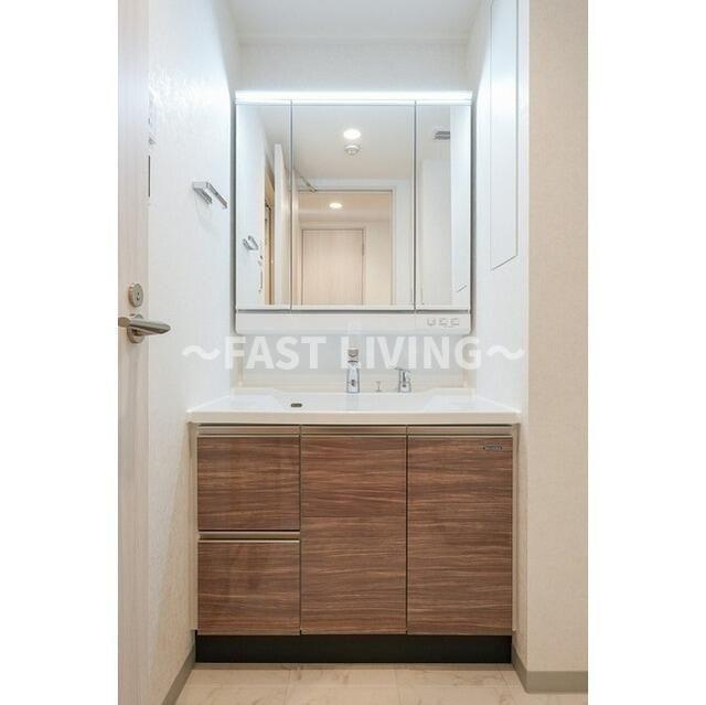 コンフォリア・リヴ文京護国寺の洗面所