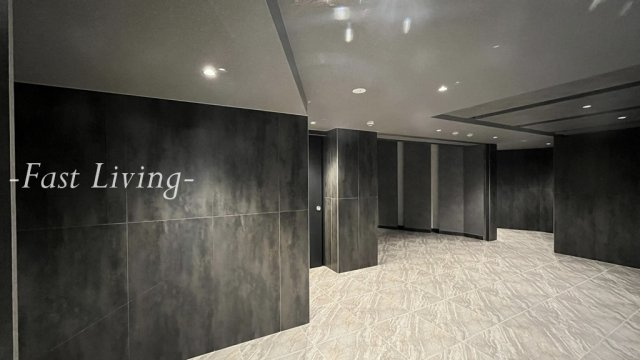 コンフォリア・リヴ文京護国寺のロビー