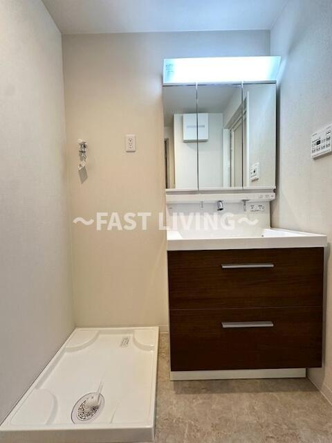 クレイラ西早稲田の洗面所