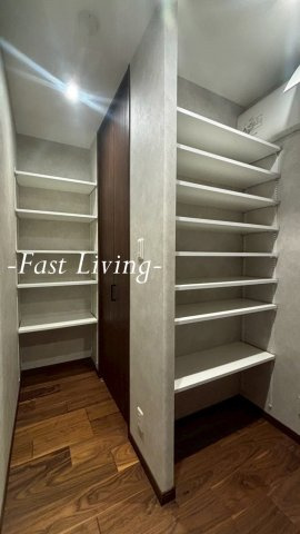 クレイラ西早稲田の収納