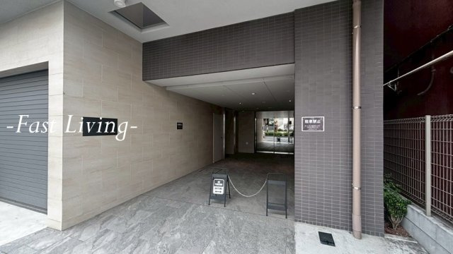 クレイラ西早稲田の外観