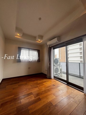 クレイラ西早稲田の洋室