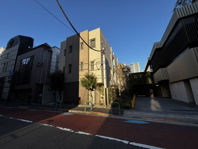 【外観】 | ご自宅から現地まで、当社スタッフがお車にて、「お迎え・お送り」をしております。ぜひお気軽にお問い合わせくださいませ♪