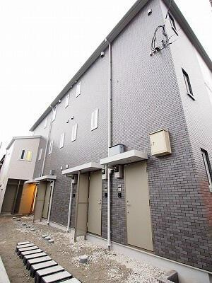 【エントランス】 | エバーグリーン |  