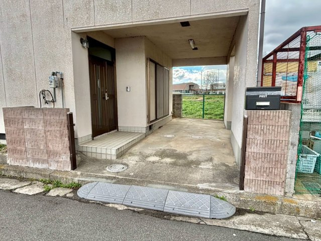 トミーハイツの駐車場