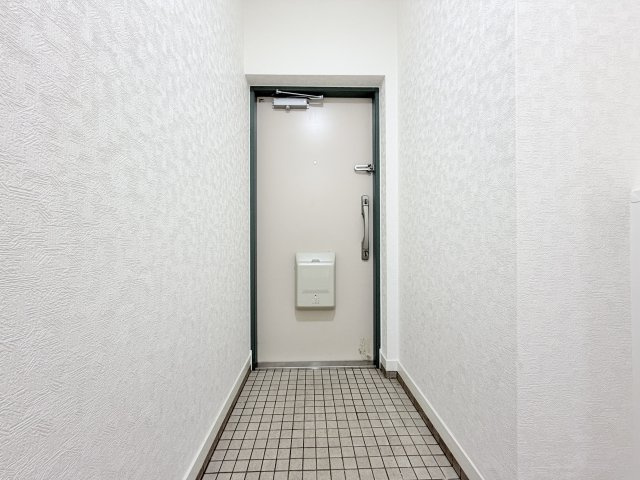 ドエル南塚口の玄関