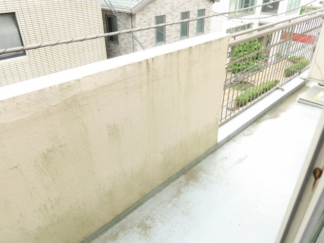 アプロード市川のバルコニー