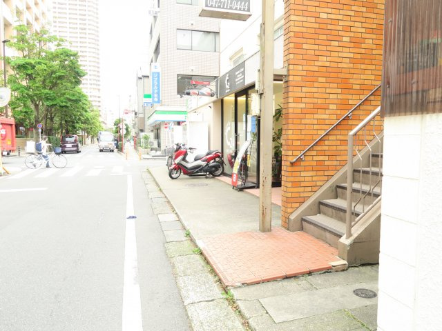 アプロード市川の周辺