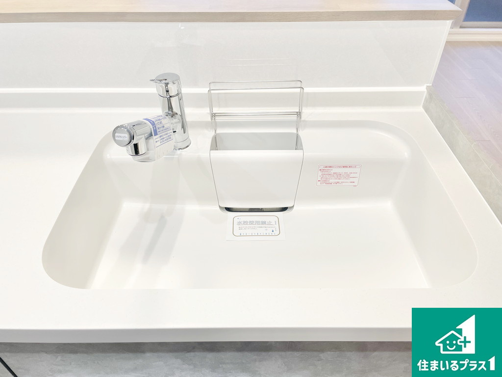 エンゼルハイム上野芝の設備|清潔感のあるホワイト基調のシンクです！【現地写真】