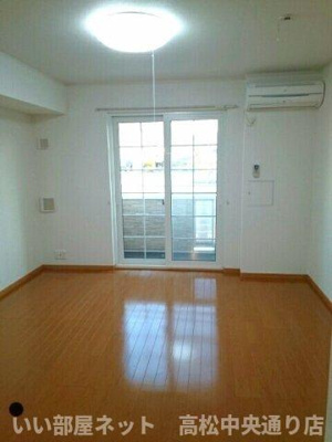 【居間・リビング】 | エクスブルーミナトＢ