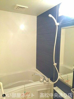 【浴室】 | エクスブルーミナトＢ